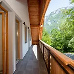 The Woodland Nook Apartman *