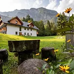 The Woodland Nook Apartment