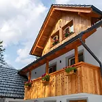 The Woodland Nook Apartman Bohinji-tó
